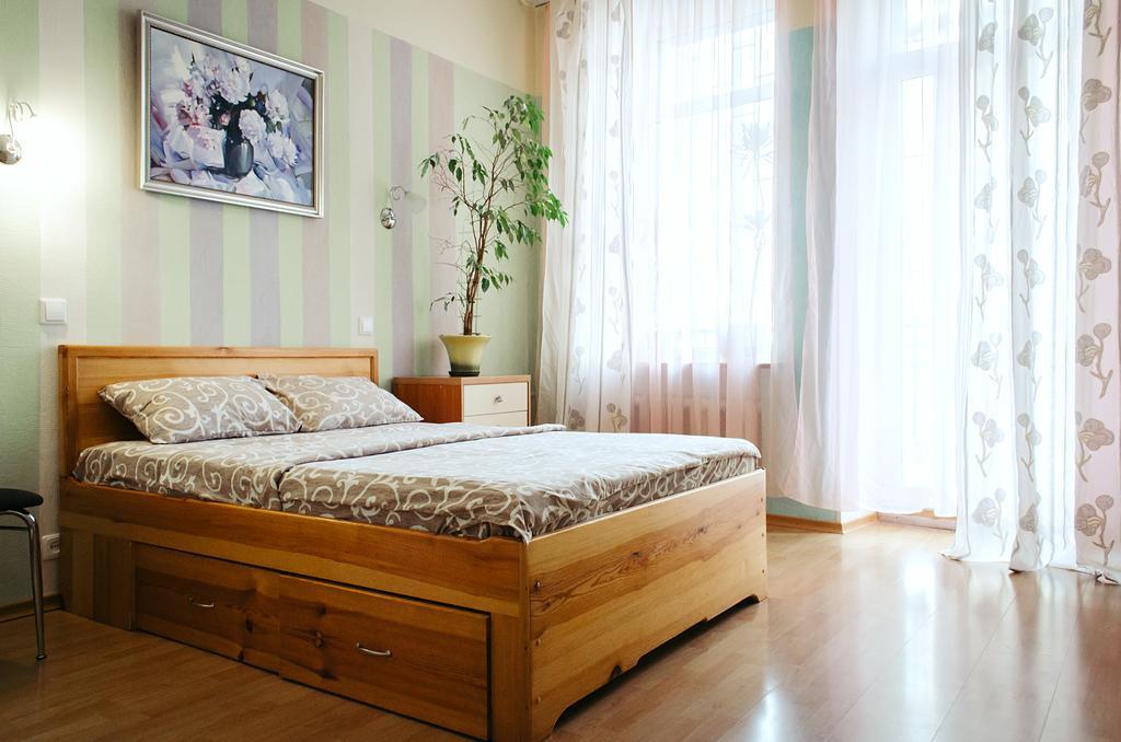 Hvylevogo Street Apartment Kharkov Luaran gambar